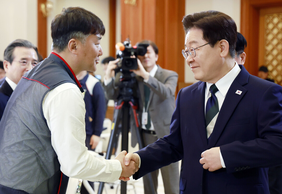 李대통령 "2년 기간제법, 노동보호 ...