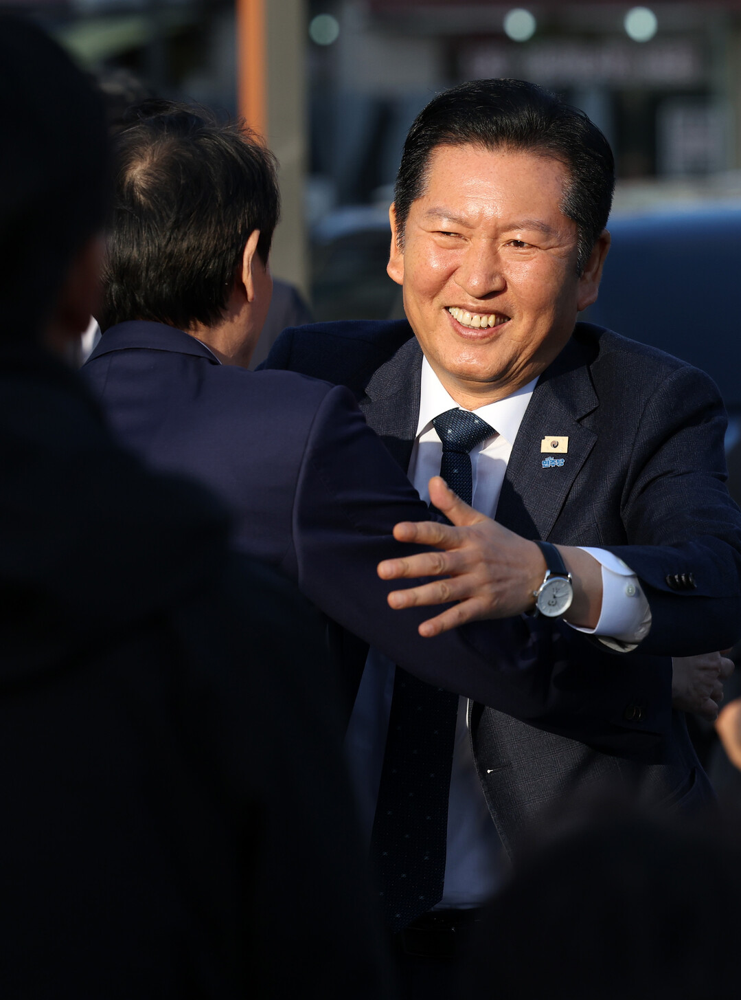 포옹하는 정청래·우상호